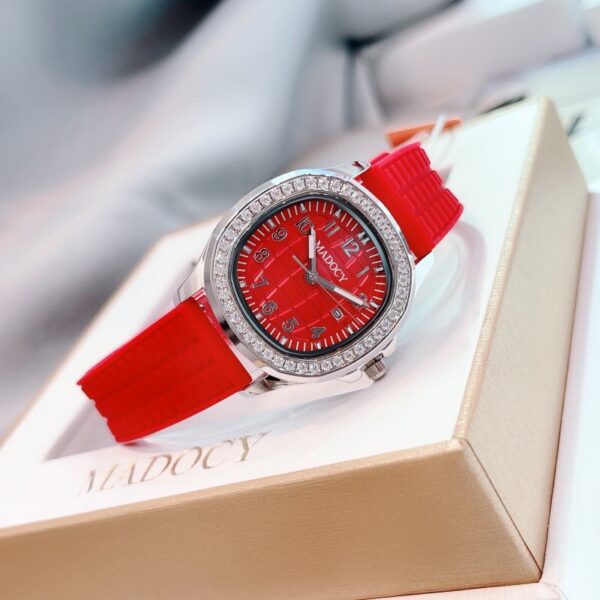 Đồng hồ nữ Madocy chính hãng M81698 Silver Red đính đá 31mm